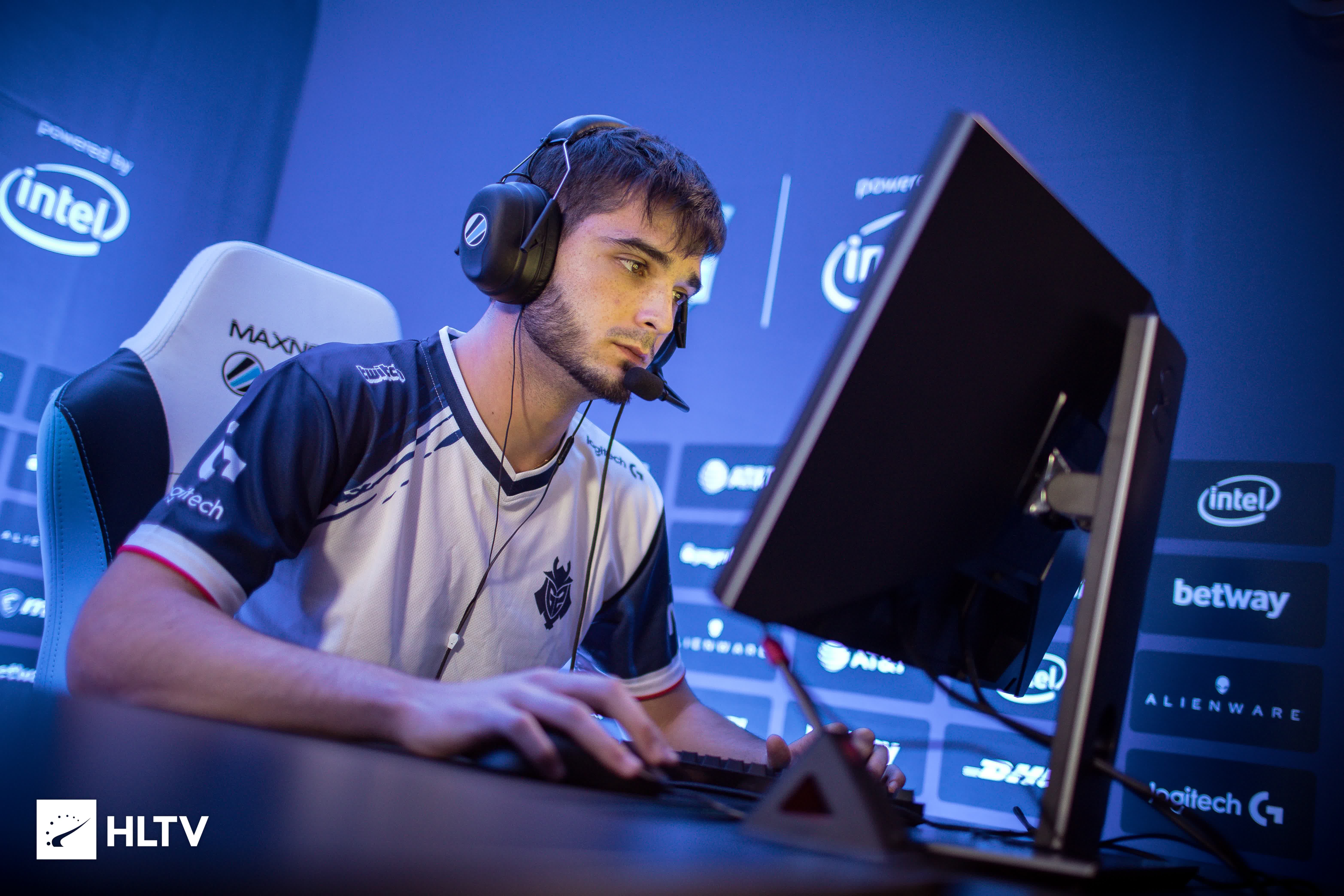 一出精彩的 一出精彩的