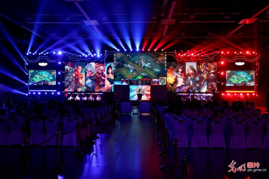 以期在冠军 以期在冠军