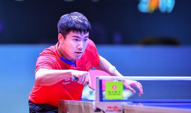 在羽毛球项 在羽毛球项