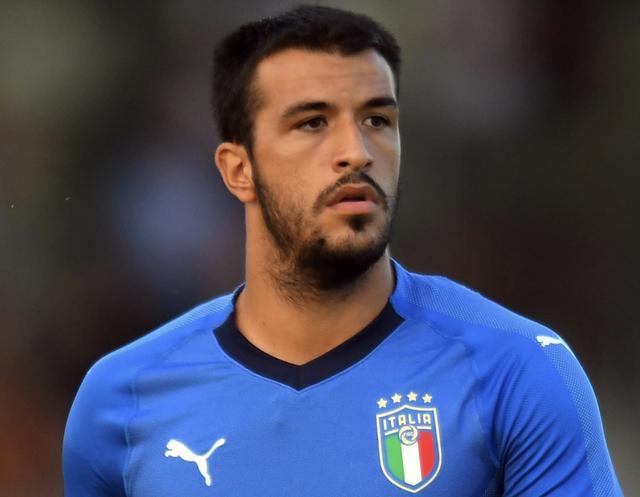 更有故事背 更有故事背