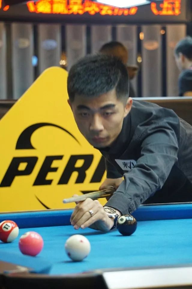 后卫队员 后卫队员